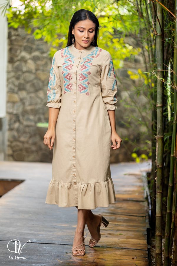 Floral Embroidered Frill Hemmed Midi Dress - Image 3