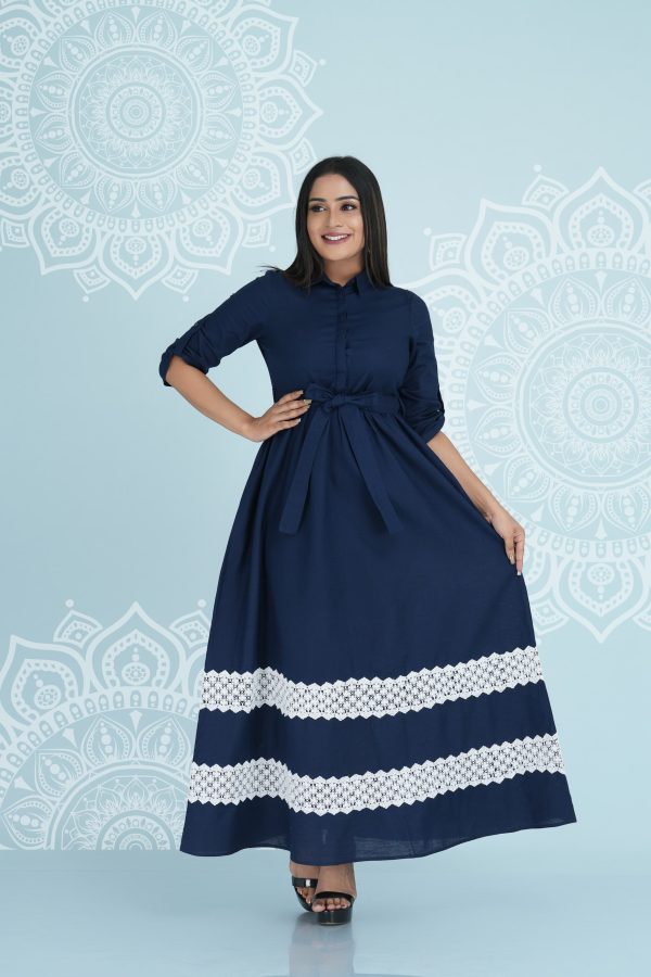Contrast Lace Detailed Belted Maxi Dress