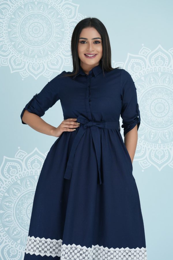 Contrast Lace Detailed Belted Maxi Dress - Image 4