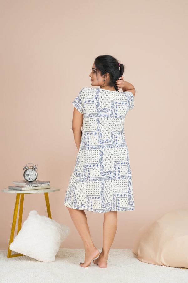 Floral Patterned Loose-fit Nightdress - Image 2