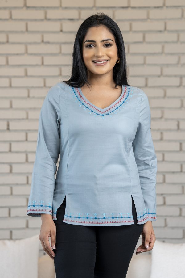 Embroidered front slit top - Image 2