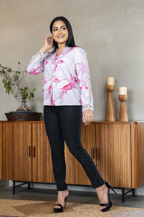 Sleeve and Back  Lace Detailed Blouse - Image 3