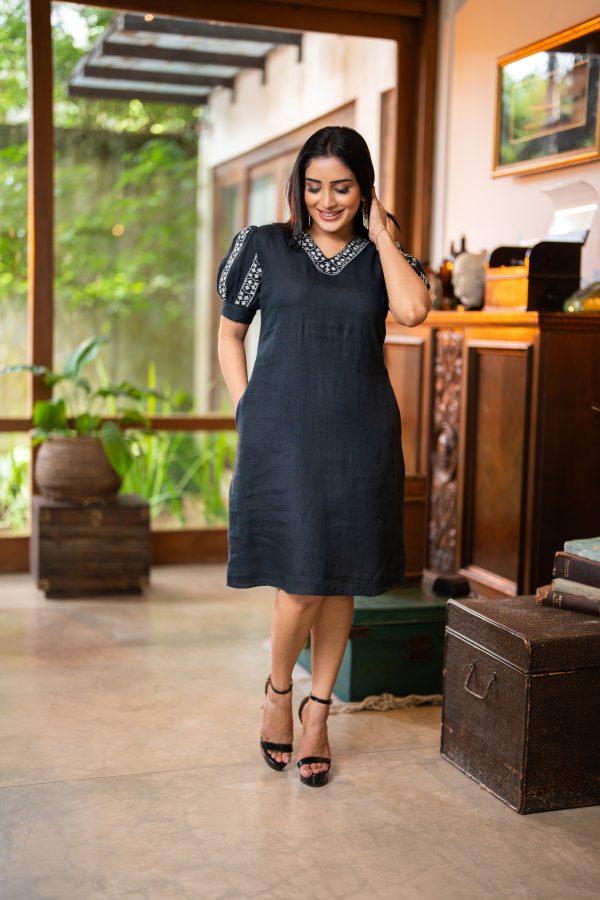 Sleeve & Neck Embroidered Short Dress - Image 4