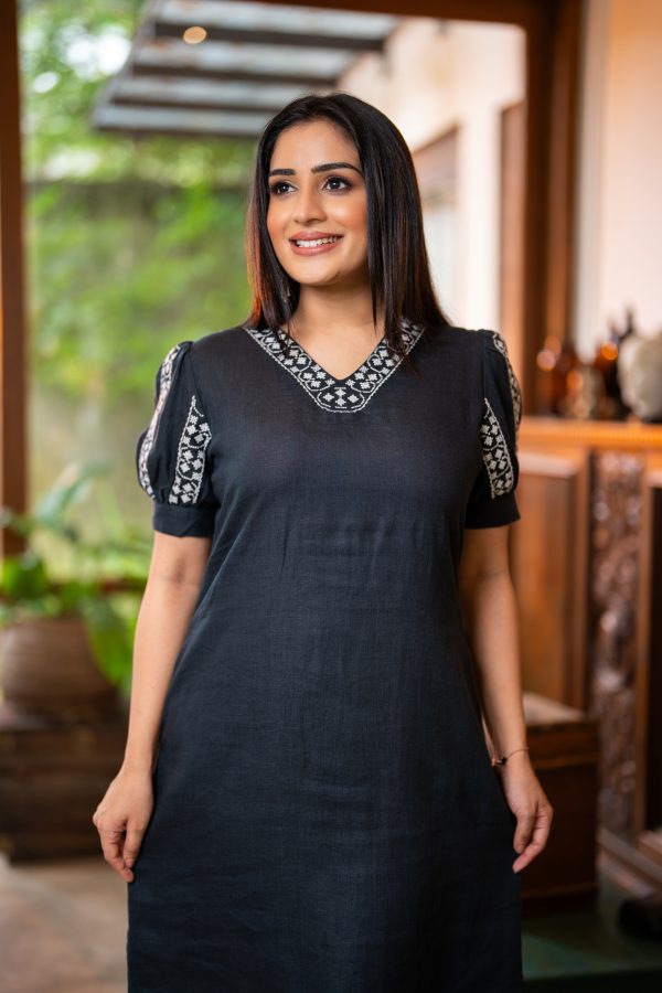 Sleeve & Neck Embroidered Short Dress - Image 6